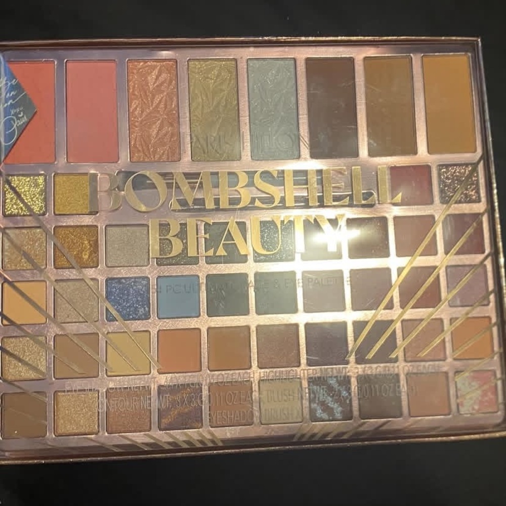Paris Hilton Gold and Brown Eyeshadow Palette with Shimmer